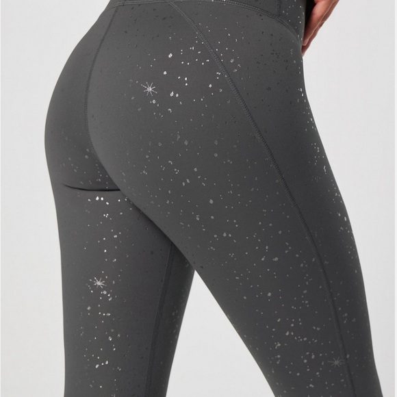 NEW!! Fabletics SOLD OUT ✨STARRY NIGHT Powerhold Leggings- SZ LG SPARKLE - Picture 4 of 5